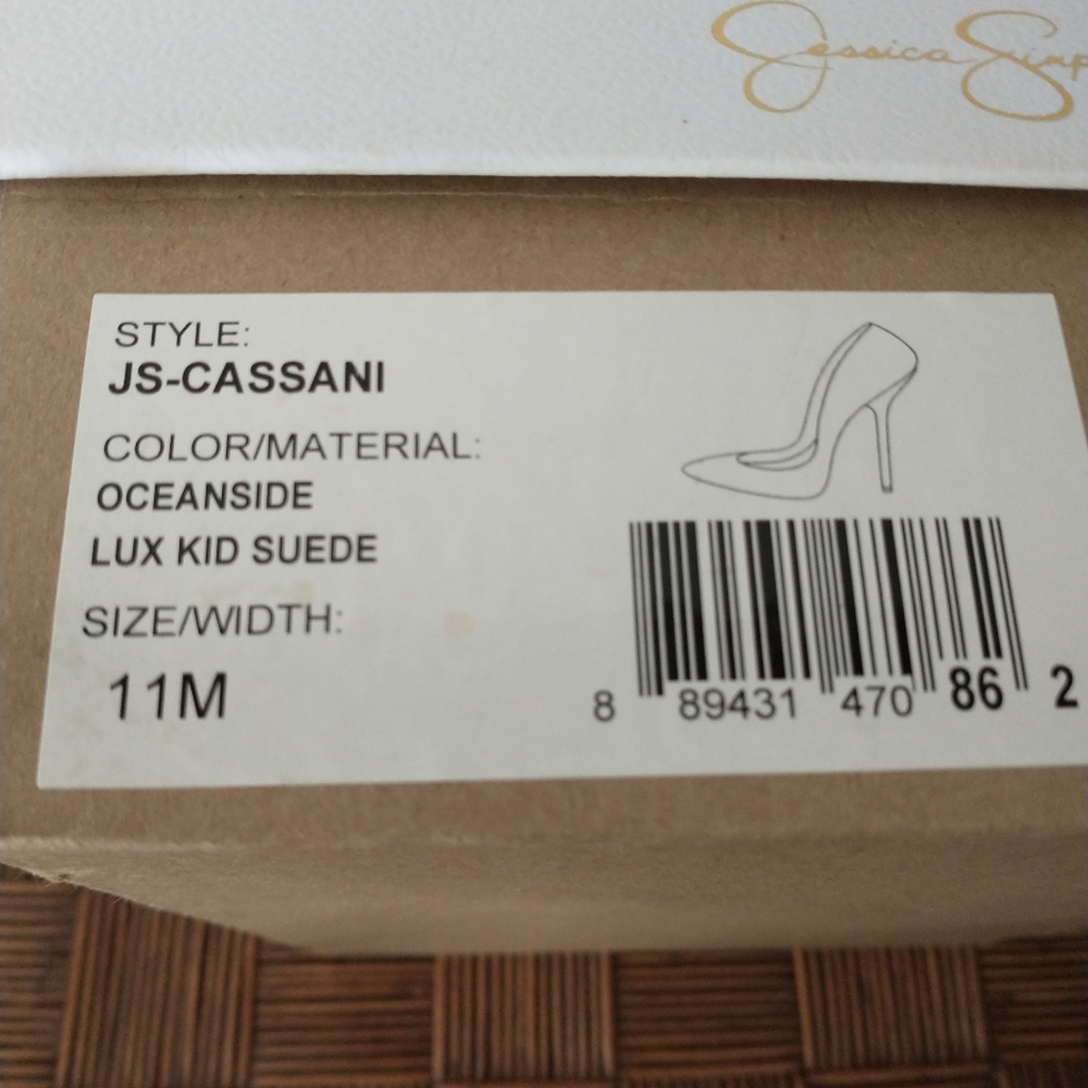 Shoes - Picture 4 of 4